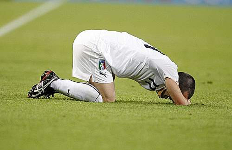 Euro 2008 (45).jpg - Italy's Antonio Di Natale reacts during the quarterfinal match between Spain and Italy in Vienna, Austria, Sunday, June 22, 2008, at the Euro 2008 European Soccer Championships in Austria and Switzerland.